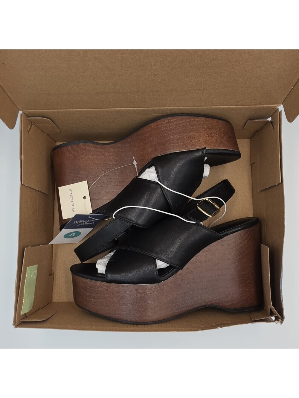Universal Thread Naomi Black Wedge Sandals Platform Memory Foam Crisscross 8